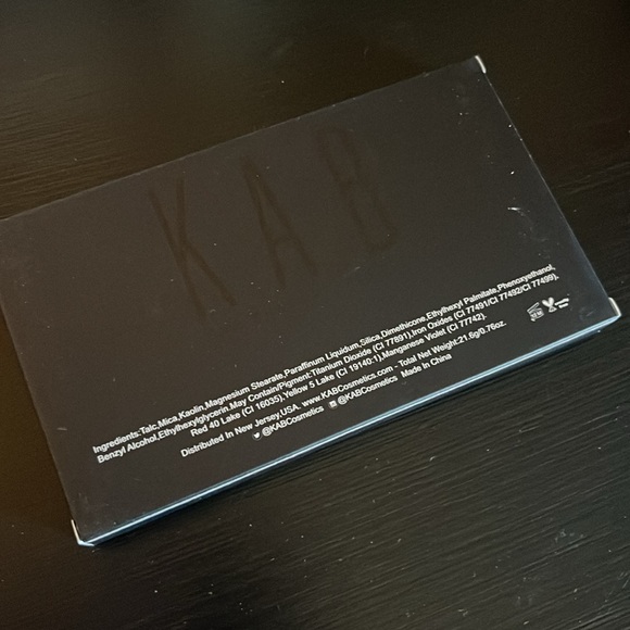 KAB Day and Night Pallette - Picture 2 of 4